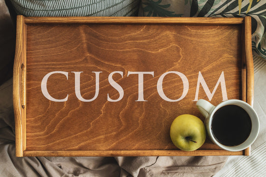 Personalisierte Serviertablettbeine aus Bambus, Individuelles Frühstückstablett, Couchtischtablett im Landhausstil, Geschenk zur Wohnungserwärmung,