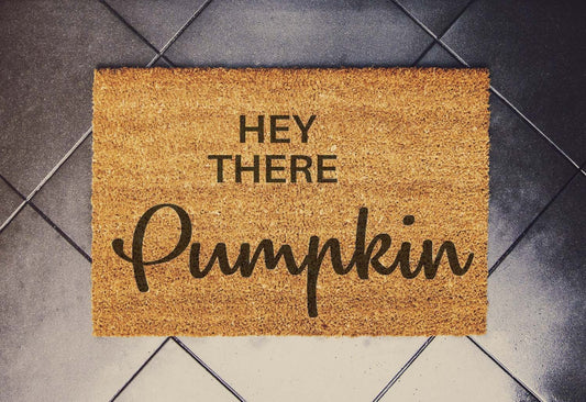 Hey There KÜRBIS, Lustige Fußmatte, Geschenk zur Wohnungserwärmung, Willkommensmatte, Lustige Türmatte, Halloween